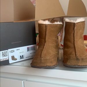 Ugg babies/infant shearling booties size M